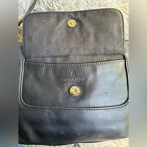 Etienne Aigner Vintage 90’s Crossbody Soft Black Leather Bag - Picture 3 of 13